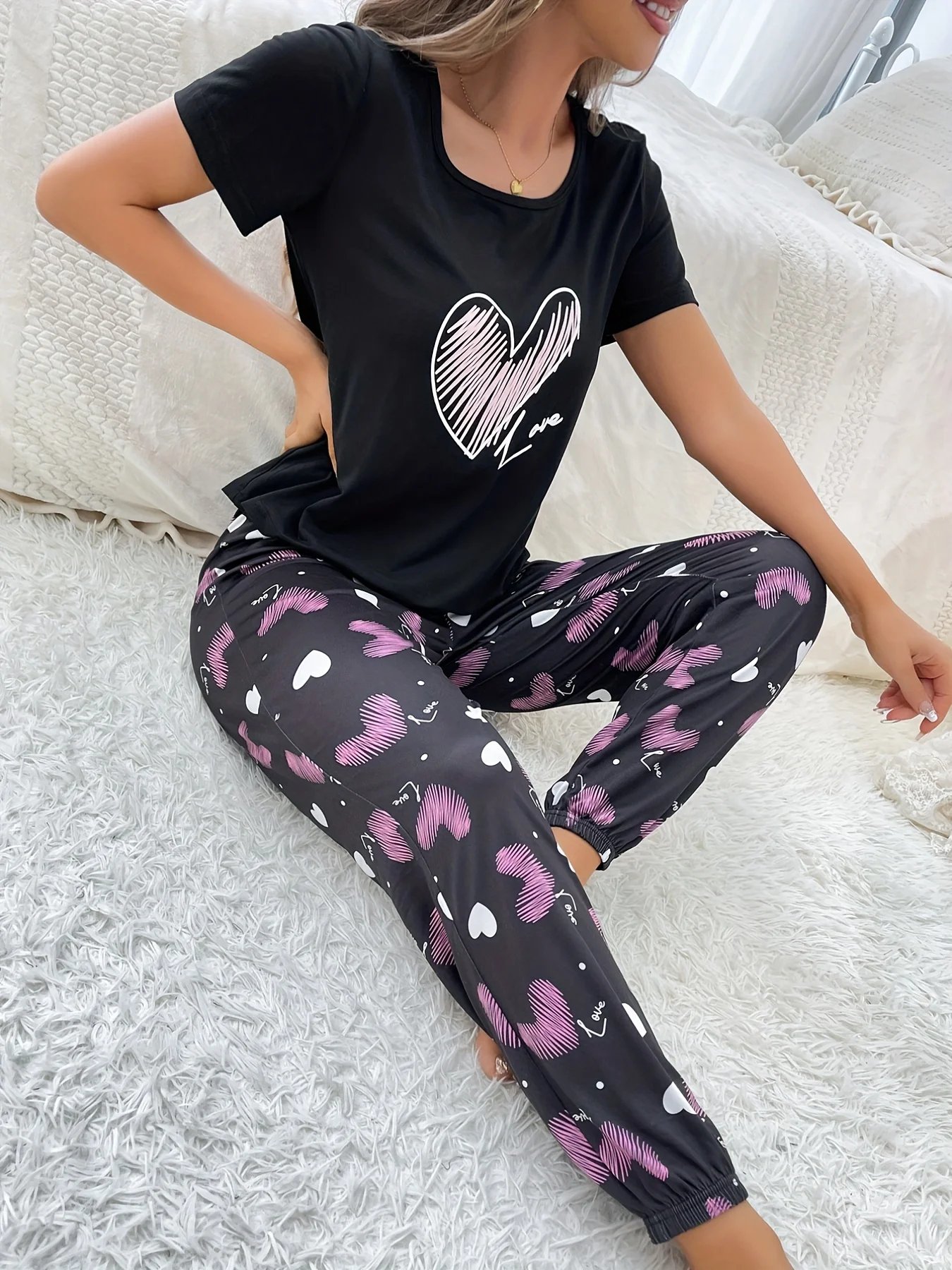 Short Sleeve Heart Print Pajama Set – Women’s Sleepwear
