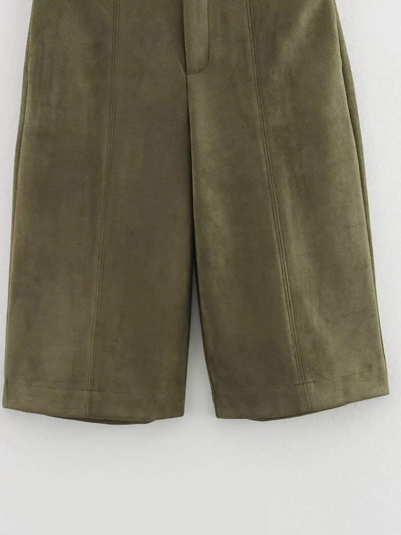 Women’s Co-ord Set with High Waist Shorts and Jacket Women’s Co-ord Set with High Waist Shorts and Jacket