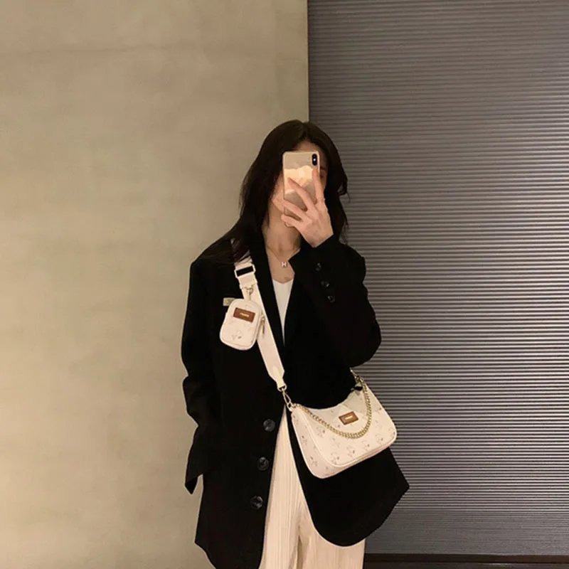 Women’s 3 in 1 Crossbody Bag with Wide Strap Women’s 3 in 1 Crossbody Bag with Wide Strap