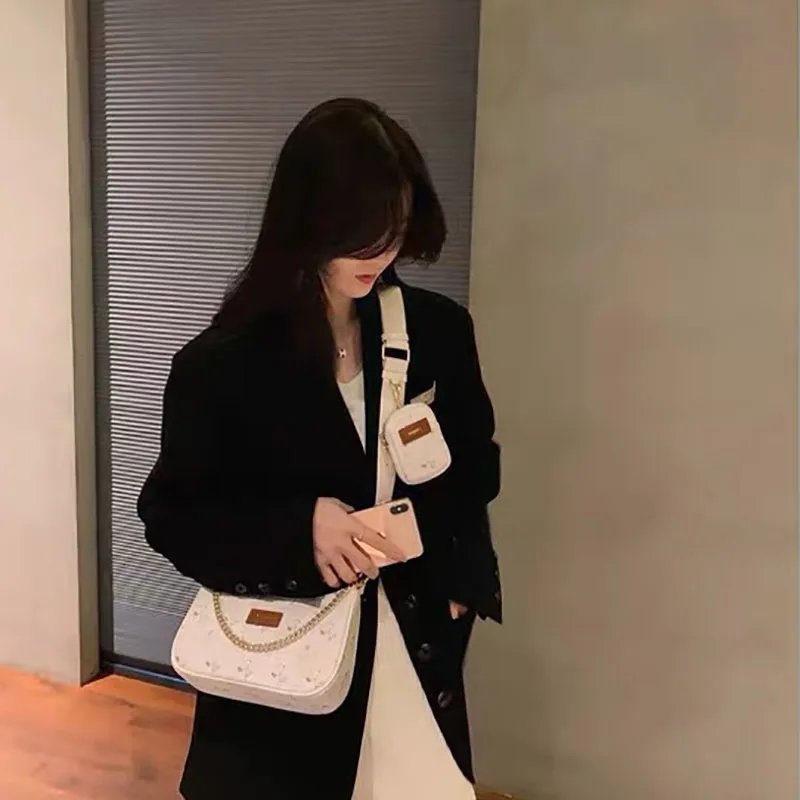 Women’s 3 in 1 Crossbody Bag with Wide Strap Women’s 3 in 1 Crossbody Bag with Wide Strap