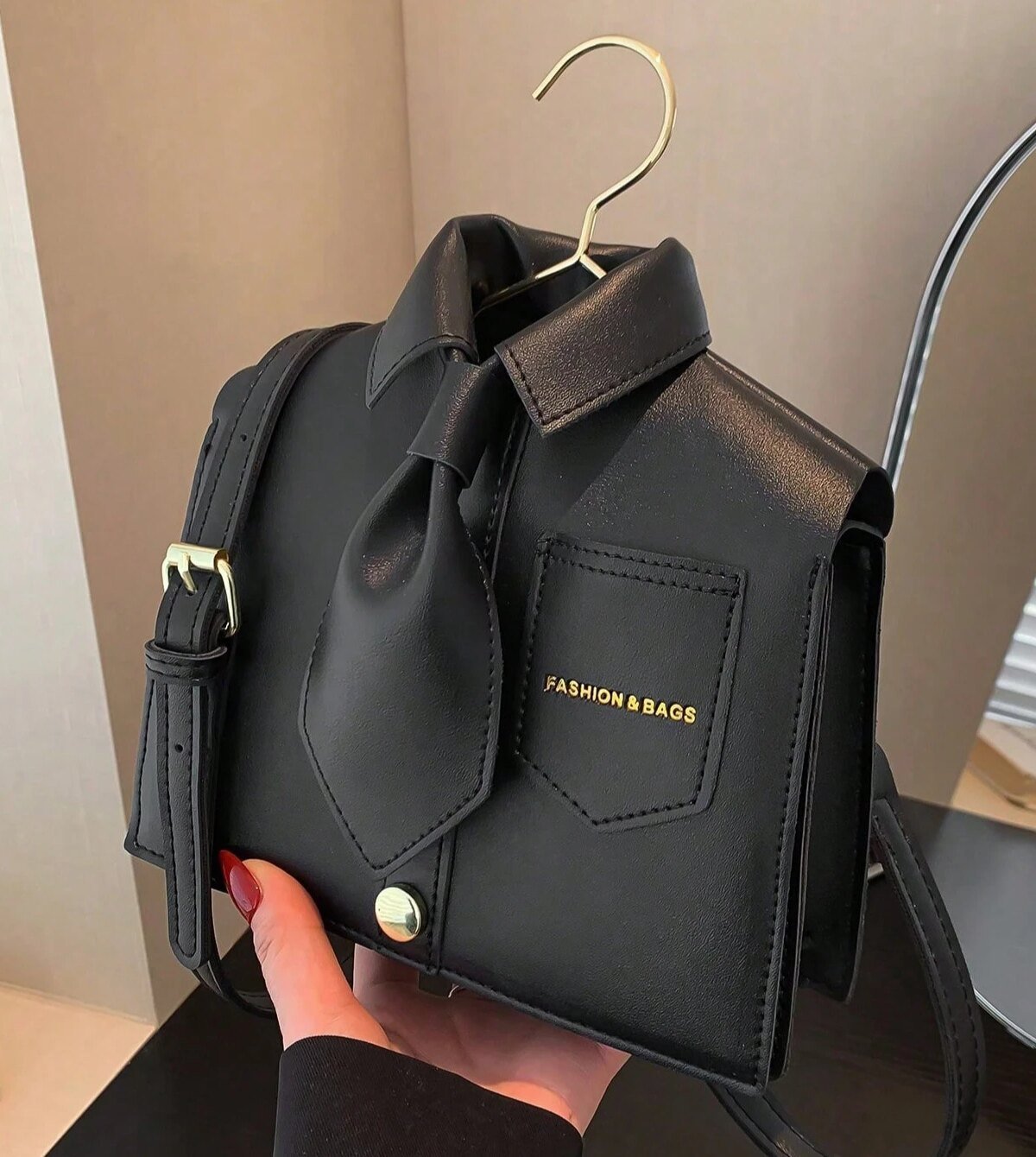 Collar Shape Crossbody Bag for Women – Novelty Purse