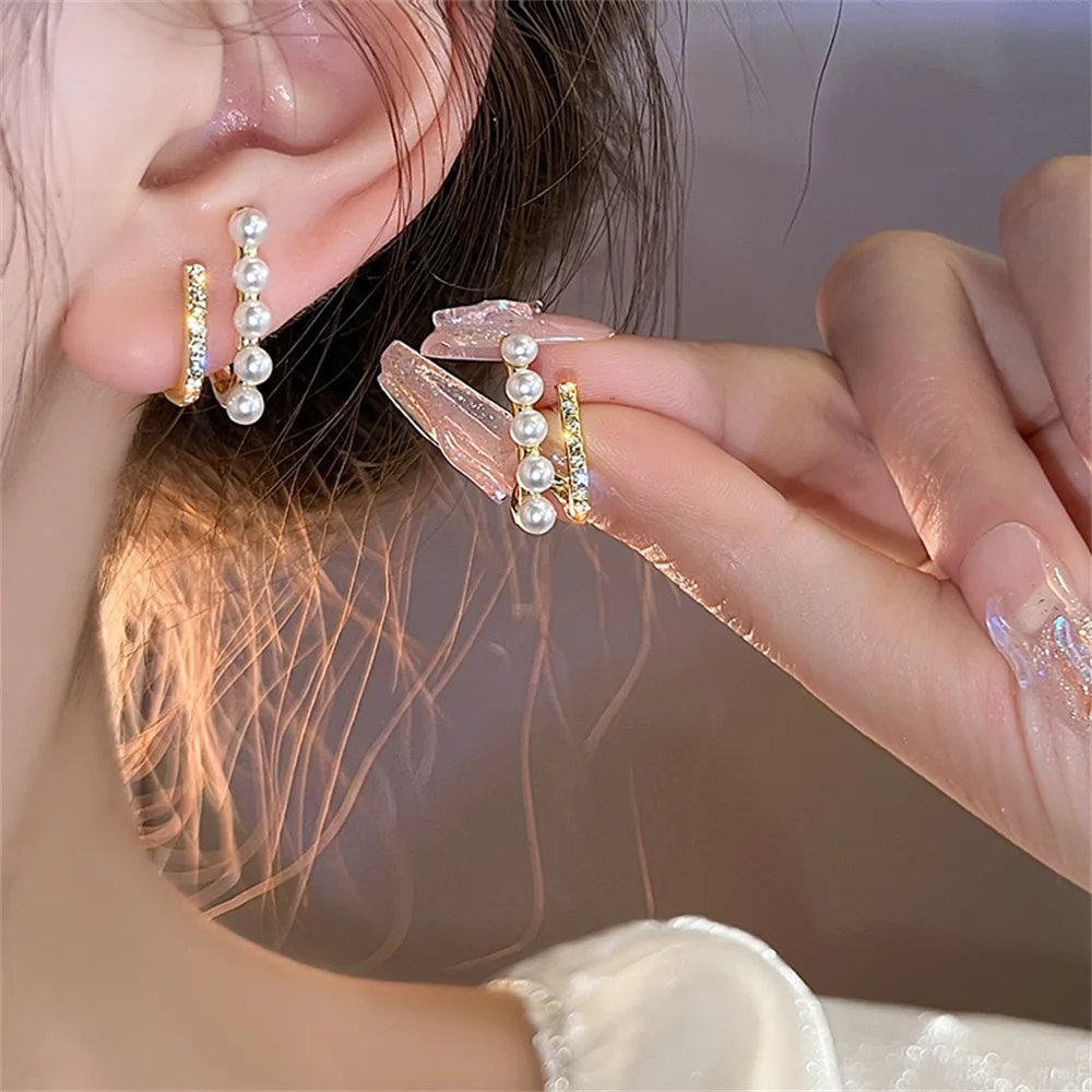Korean Pearl Earrings – Crystal Rhinestone Luxury Design
