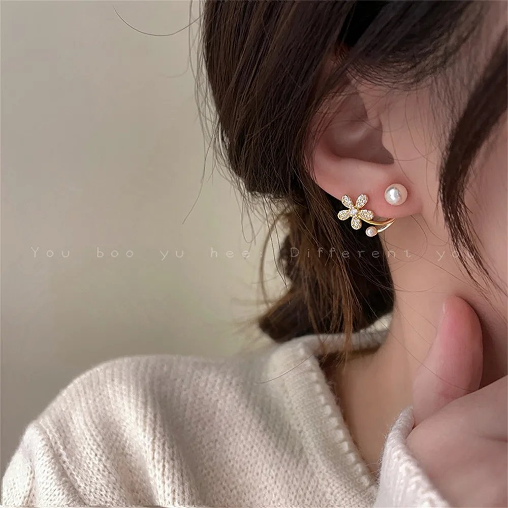 Korean Pearl Earrings – Crystal Rhinestone Luxury Design