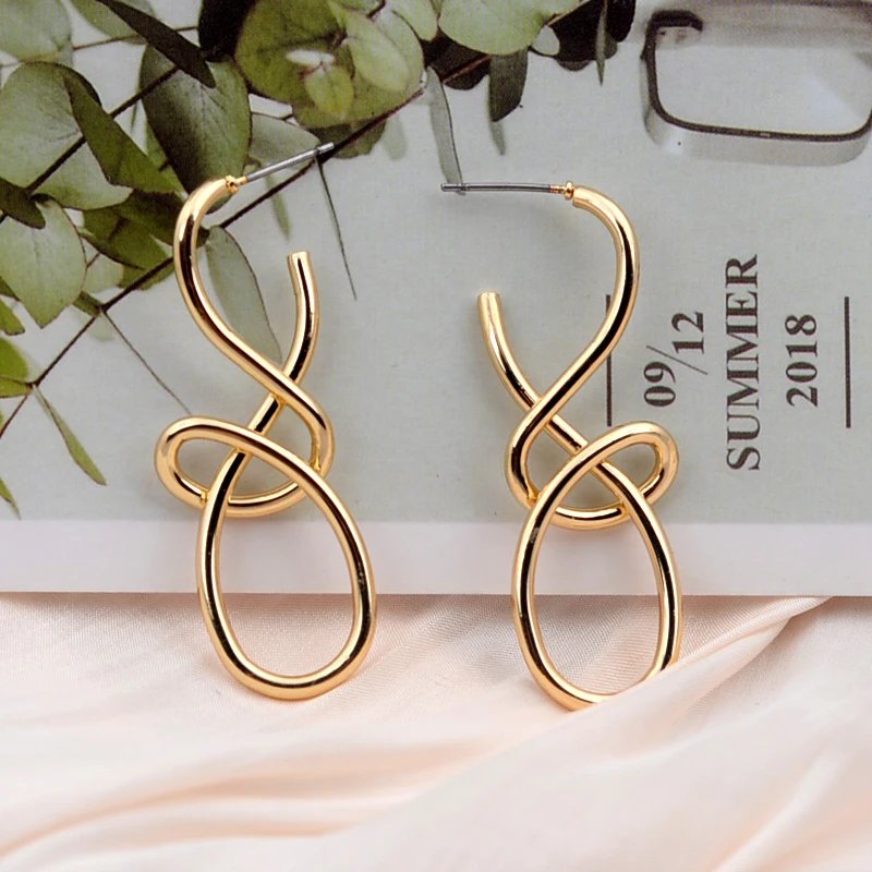 Irregular Geometric Gold Drop Earrings – Modern Art Elegance